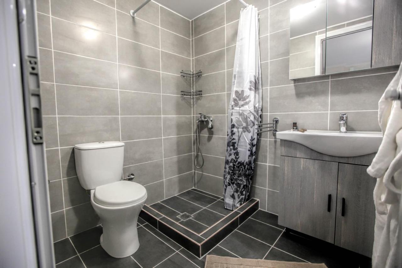 Del Sol #2 Meteora Luxurious Family Suites 卡兰巴卡 外观 照片