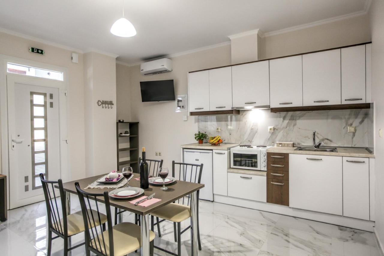 Del Sol #2 Meteora Luxurious Family Suites 卡兰巴卡 外观 照片