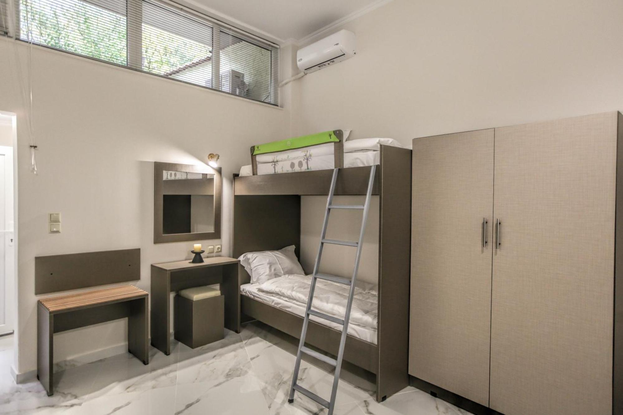 Del Sol #2 Meteora Luxurious Family Suites 卡兰巴卡 外观 照片