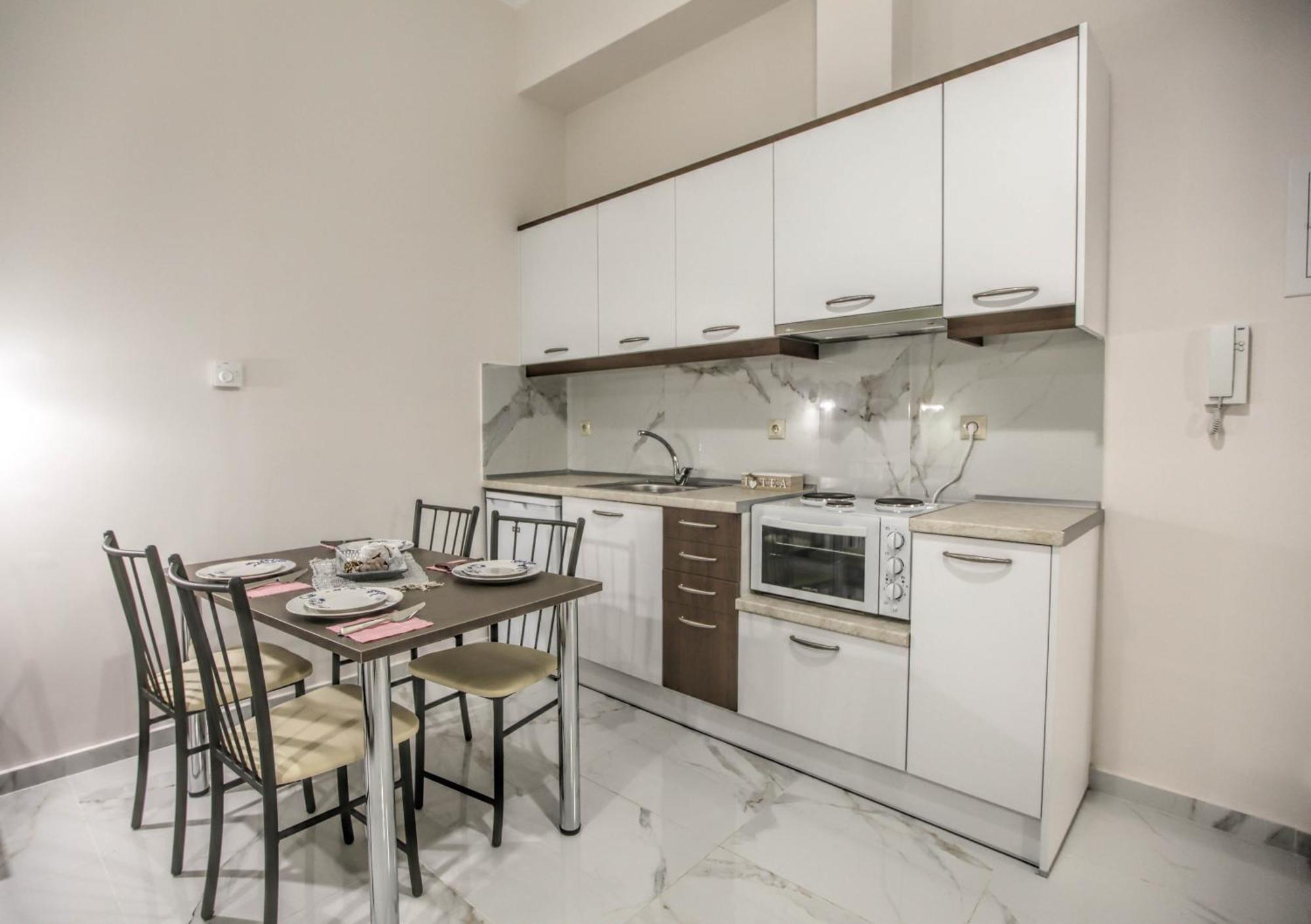 Del Sol #2 Meteora Luxurious Family Suites 卡兰巴卡 外观 照片